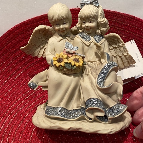Sarah’s Angels Figurine - Picture 1 of 9